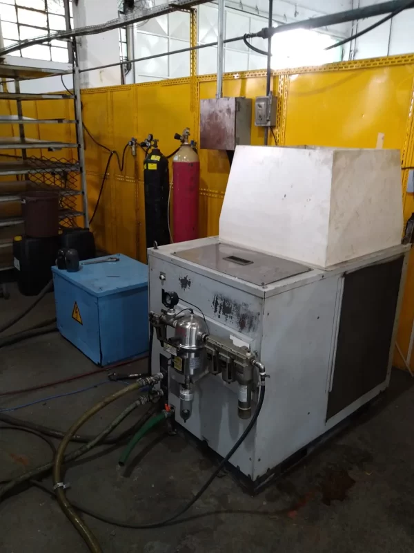 Máquina de Corte a Laser MAZAK - unidade hidráulica