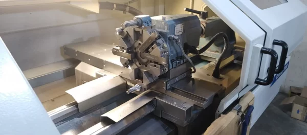 Torno Cnc usado Romi 30D - torre elétrica