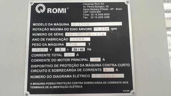 Centro de Usinagem Romi Discovery 1250 - placa identificação