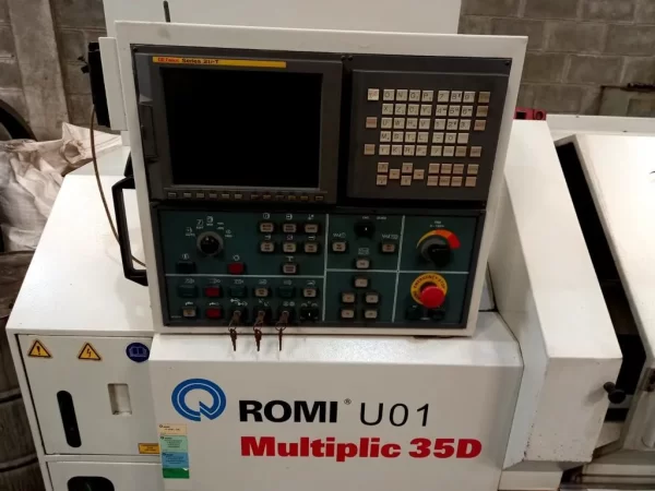 Torno CNC ROMI Multiplic 35D Usado 2007 - comando