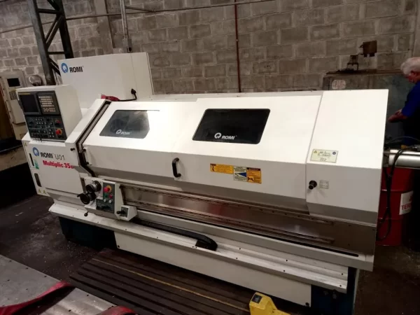 Torno CNC ROMI Multiplic 35D Usado 2007 - frontal