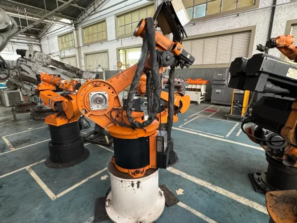 Robôs Industriais Articulado Usados individual 4