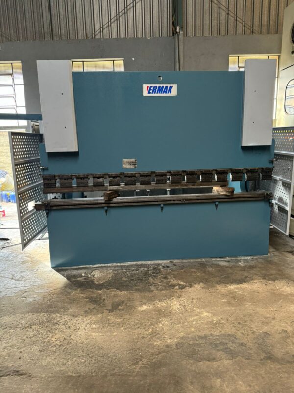Dobradeira Hidráulica CNC ERMAK 3100 x 120 TON - Image 3