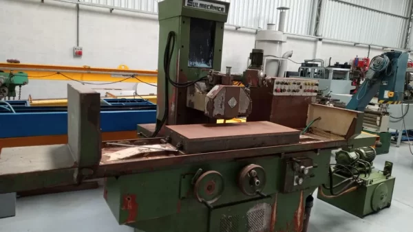 Máquina Retifica Plana Industrial Sulmecânica - frontal