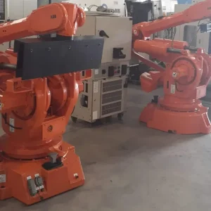 Robos Industriais Articulado Usados principal vista frontal