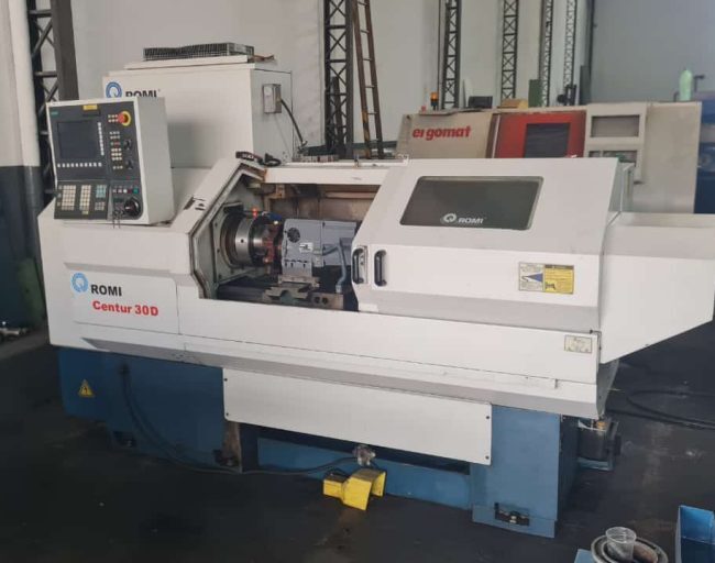 Torno CNC Romi Centur 30D com Torre