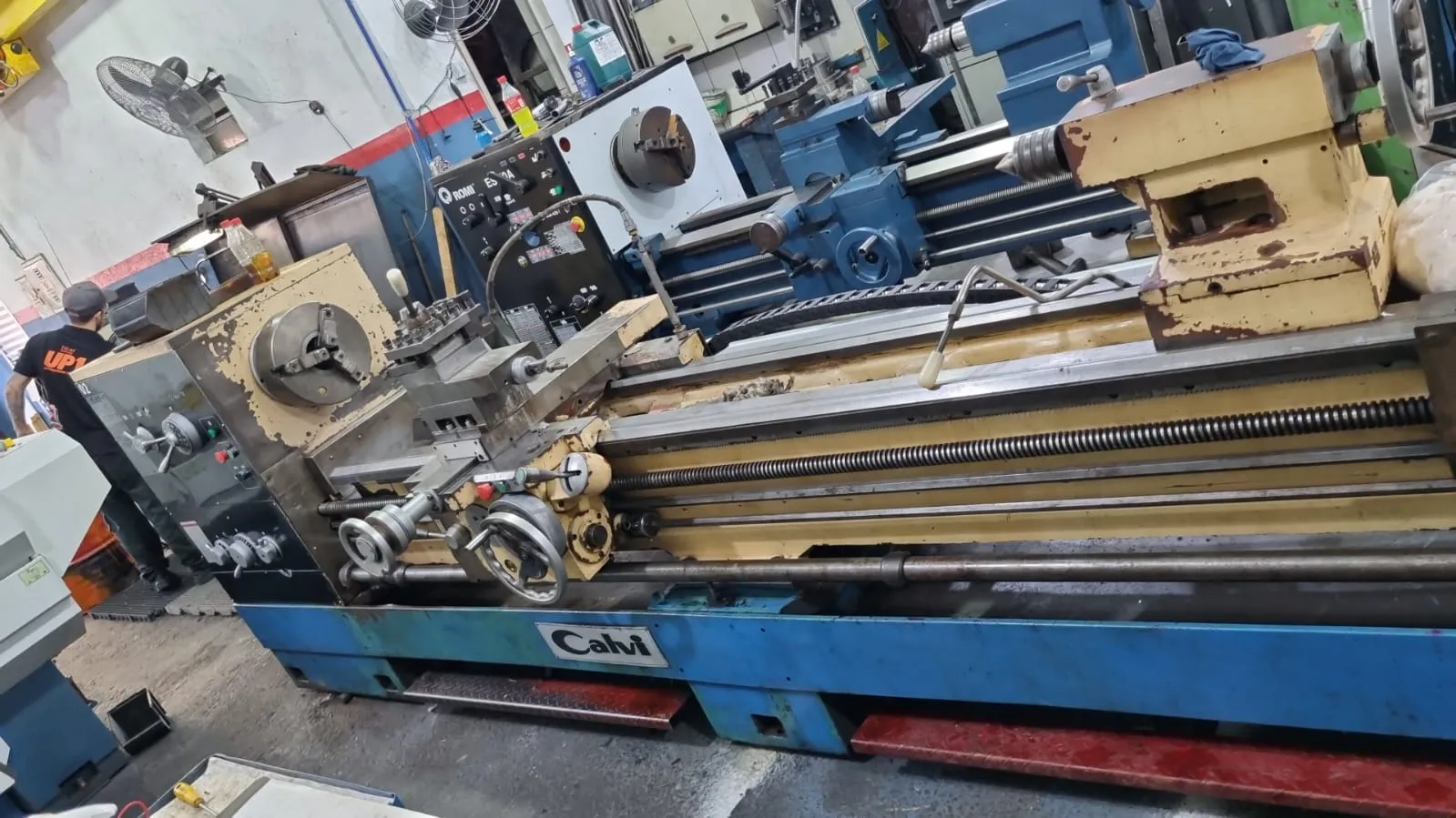 Torno Industrial Mecânico Calvi 3000mm - lateral