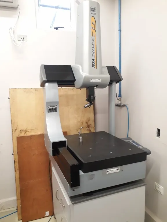 Máquina Tridimensional de Medição TESA - frontal