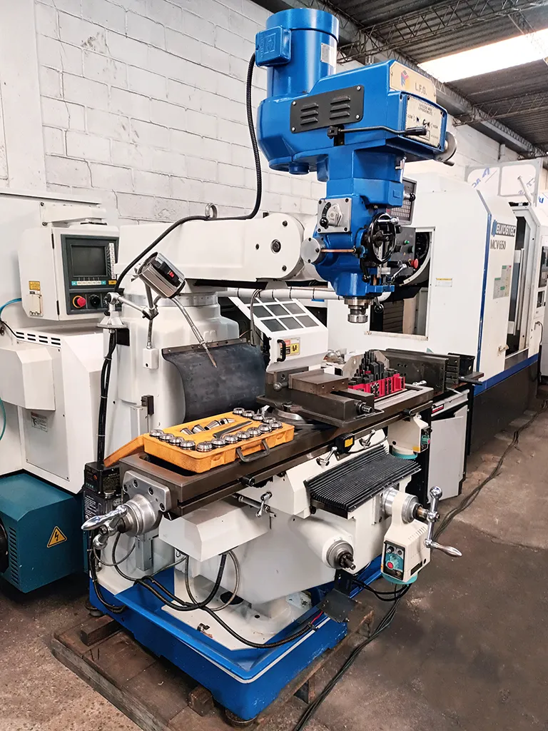 Fresadora Ferramenteira ISO-40 LFG X6325D 2 Fresadora Ferramenteira ISO-40 LFG X6325D - Imagem 2