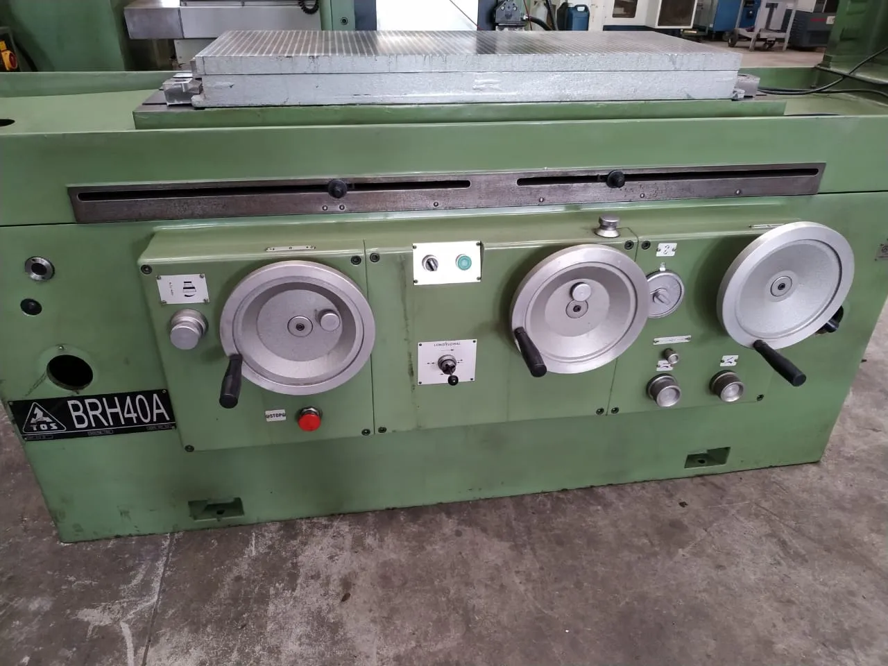 Retífica plana TOS BRH-40A 2 Retífica plana TOS BRH-40A - Imagem 2