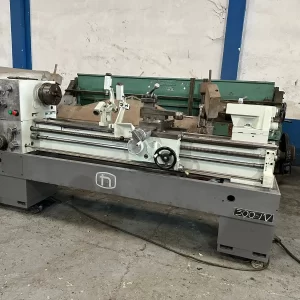 Torno Mecânico Nardini 300 IV usado - frontal