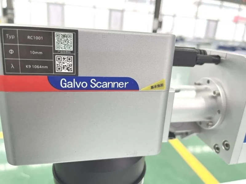 Máquina de Gravação a Laser Fibra Óptica 30W 4 vista lateral Máquina de Gravação a Laser Fibra Óptica 30W