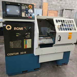 Torno CNC Romi 30 R Usado Mach 5 - vista frontal