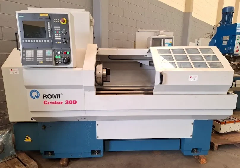 vista frontal - Torno CNC Romi Centur 30D 1000mm 2008