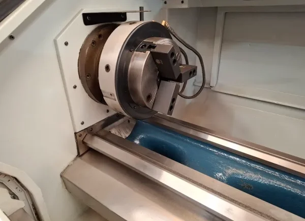 Torno CNC Romi Centur 30D Usado 2001 - placa pneumatica