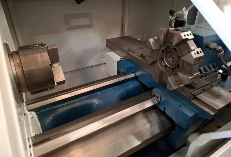Torno CNC Romi Centur 30D 500mm 2000 4 Torno CNC Romi Centur 30D - 500mm - placa e torre elétrica