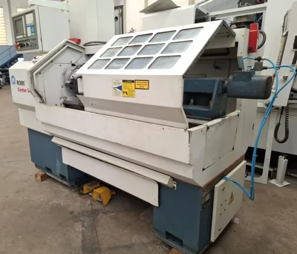Torno CNC Romi Centur 30D Usado 2001 - vista lateral