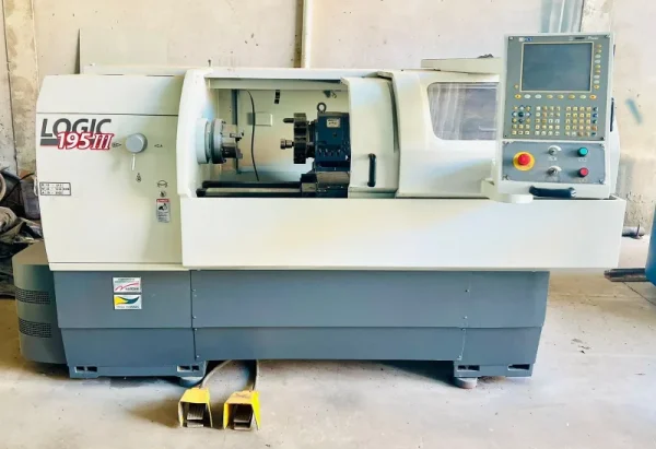 Torno CNC Usado Nardini Logic 195 III - Ano 2010 - vista frontal