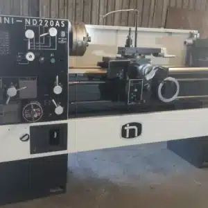 Torno Mecânico Industrial Nardini ND220AS vista frontal