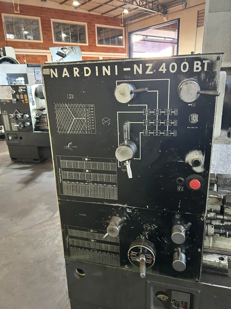 VISSTA DO CABEÇOTE Torno Mecânico Nardini Usado NZ400BT