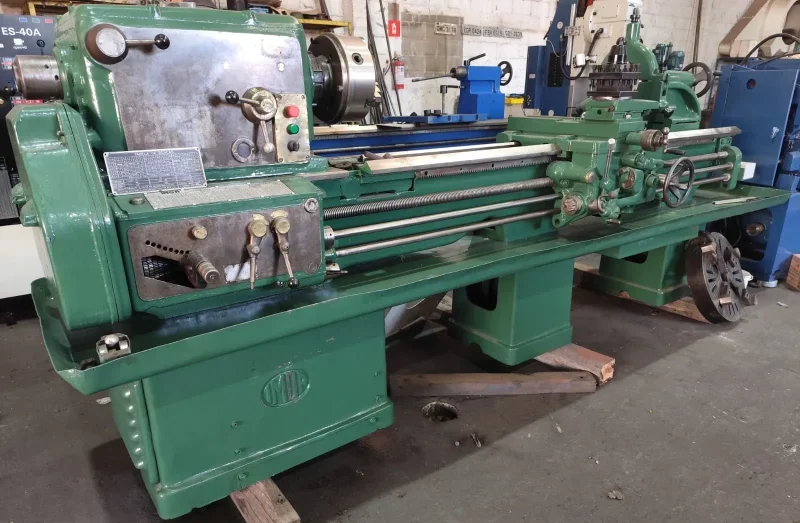 visão frontal Torno Mecânico Imor MVN III 2000 x 500mm