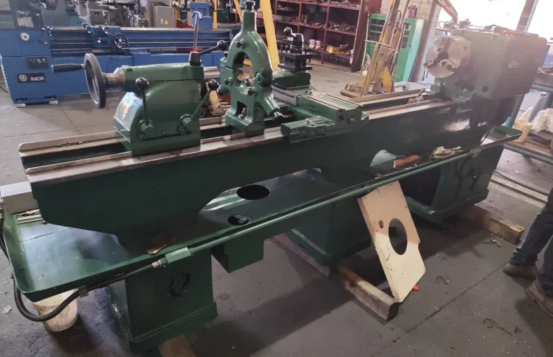 Torno Mecânico Imor MVN III 2000 x 500mm 7 Torno Mecânico Imor MVN III 2000 x 500mm - vista traseira