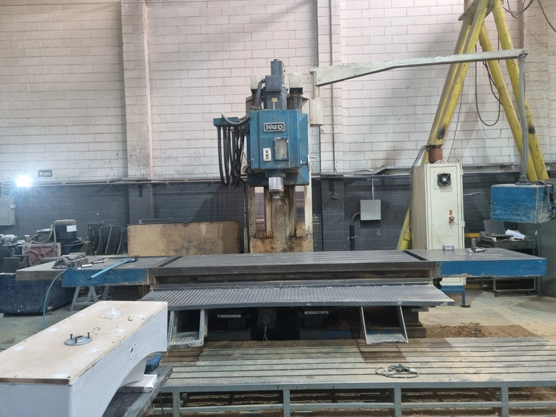 Fresadora CNC Kafo 2500mm Usada - imagem frontal