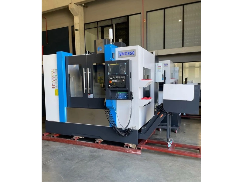 Centro de Usinagem CNC VMC 850 Novo - vista frontal