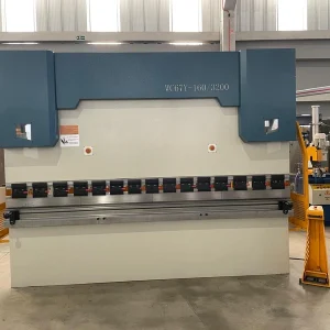 Dobradeira Hidráulica PVK 160-3200 Nova - 2025 - visão frontal