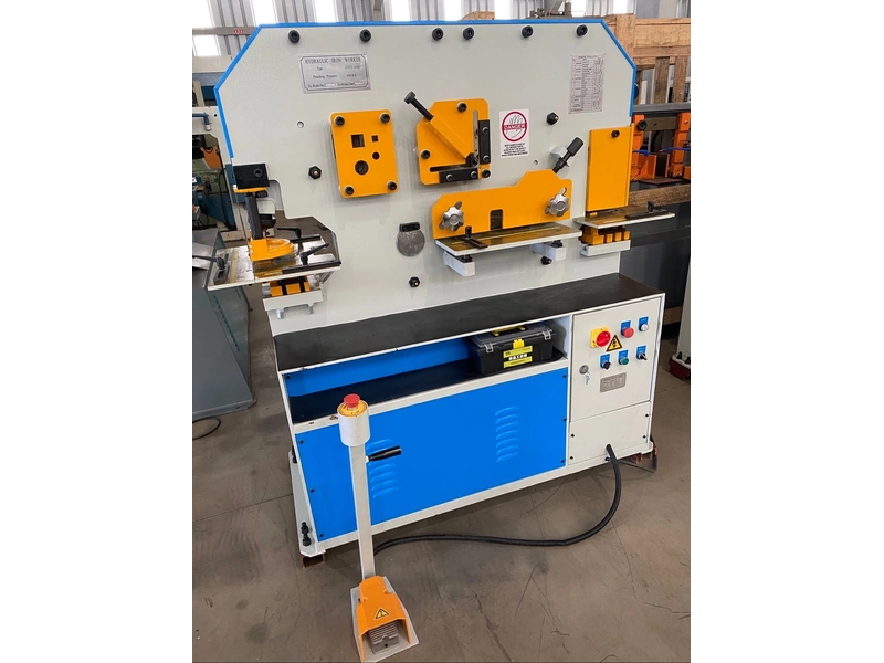 Metaleira Hidráulica 55 tons Nova - vista frontal lateral