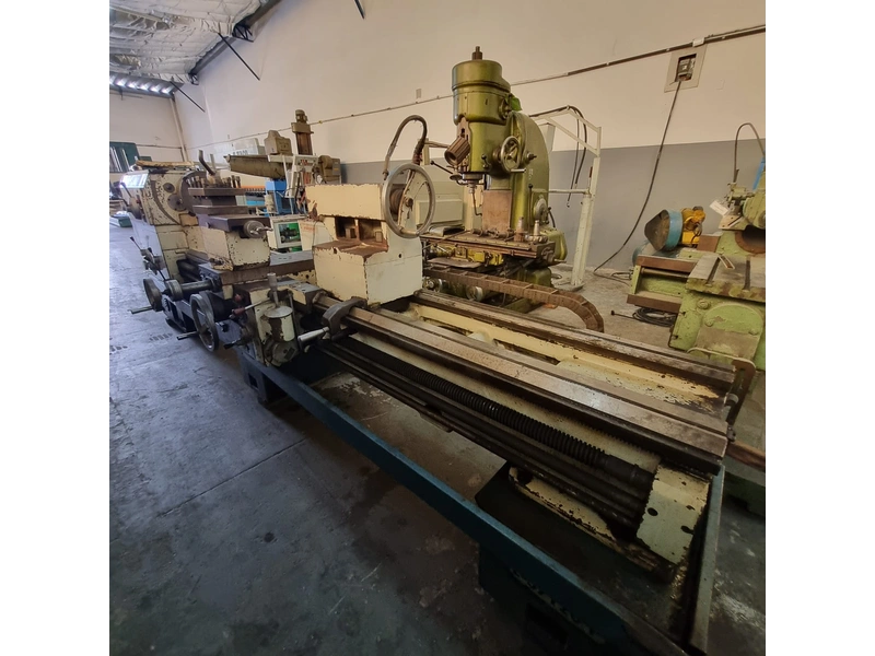 Torno Mecânico CLEVER Usado L-37120P 2 TORNO MECÂNICO CLEVER L-37120P
