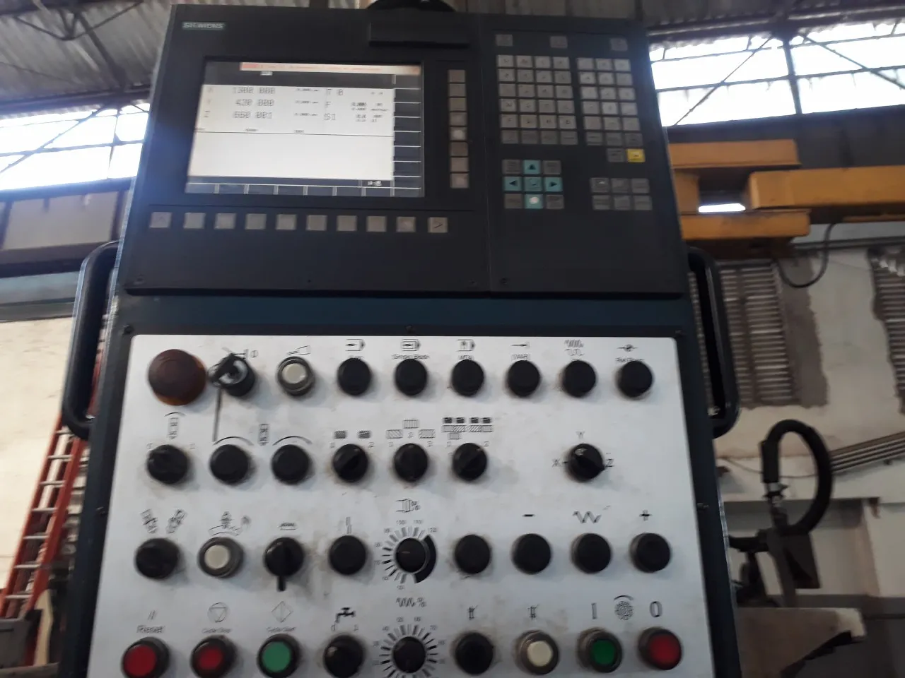 Fresadora de Engrenagens CNC PFAUTER - Imagem 2