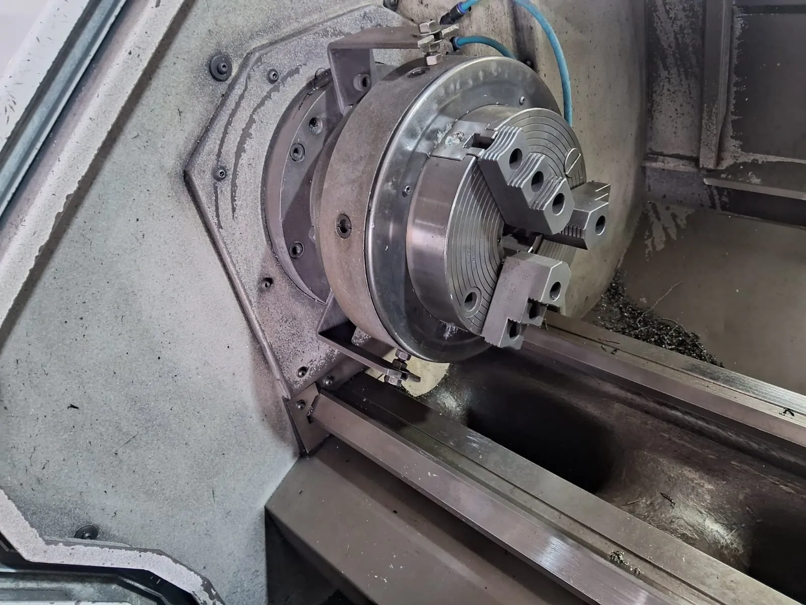 Torno Cnc Romi Centur 30D Mach 9 usada - Imagem 3
