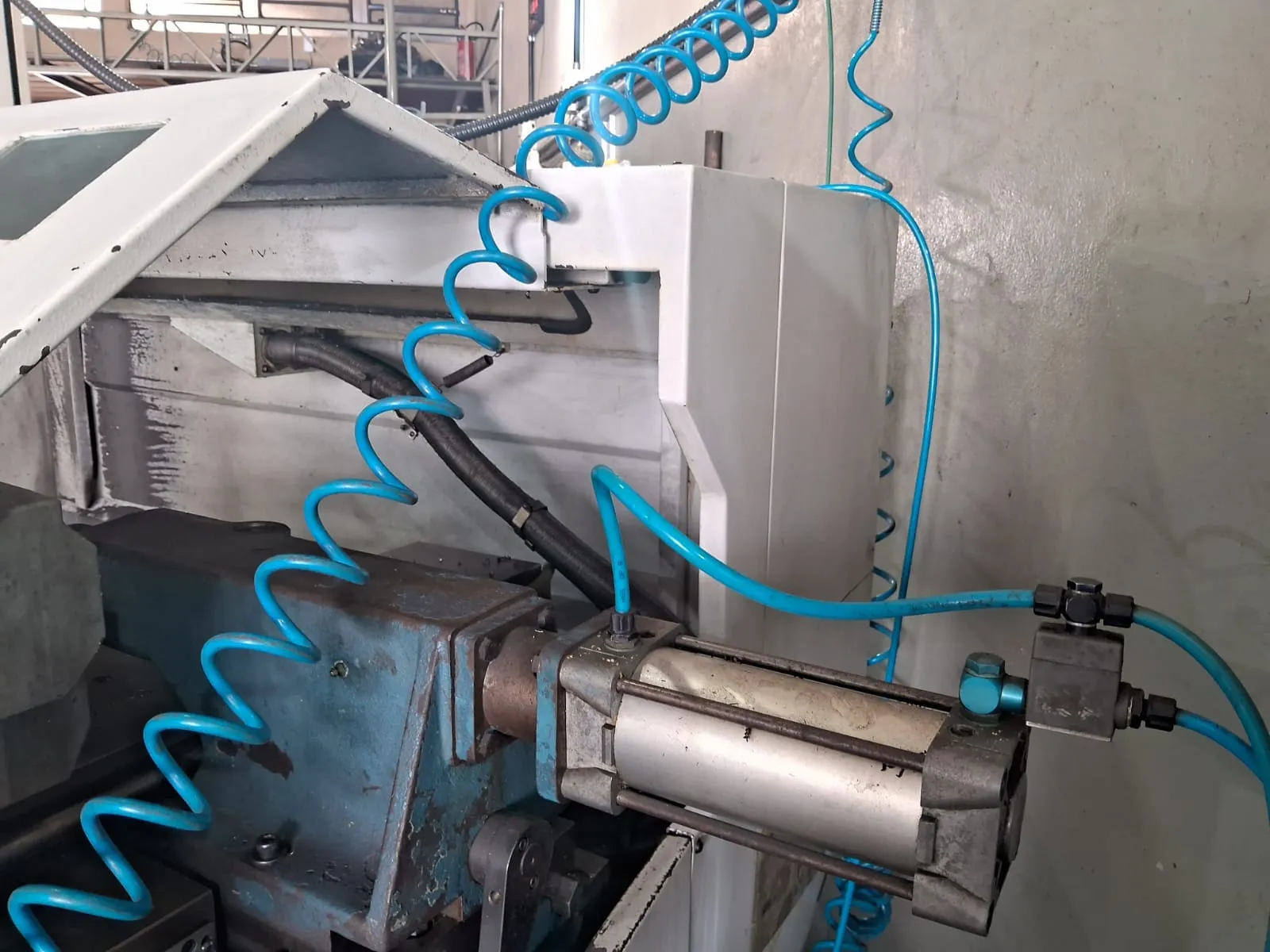 Torno Cnc Romi Centur 30D Mach 9 usada - Imagem 4