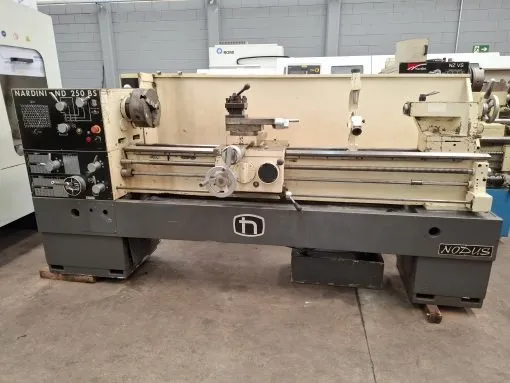 Torno Mecânico Nardini NODUS ND250 BS - Vista frontal