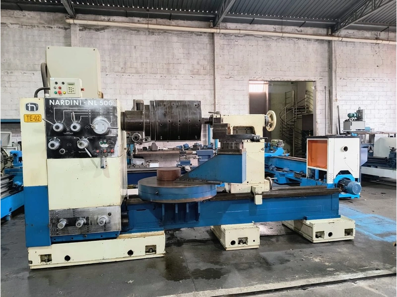 Torno Mecânico Nardini NL 500 2000x1800 1 Torno Mecânico Nardini NL 500 2000x1800 - vista frontal